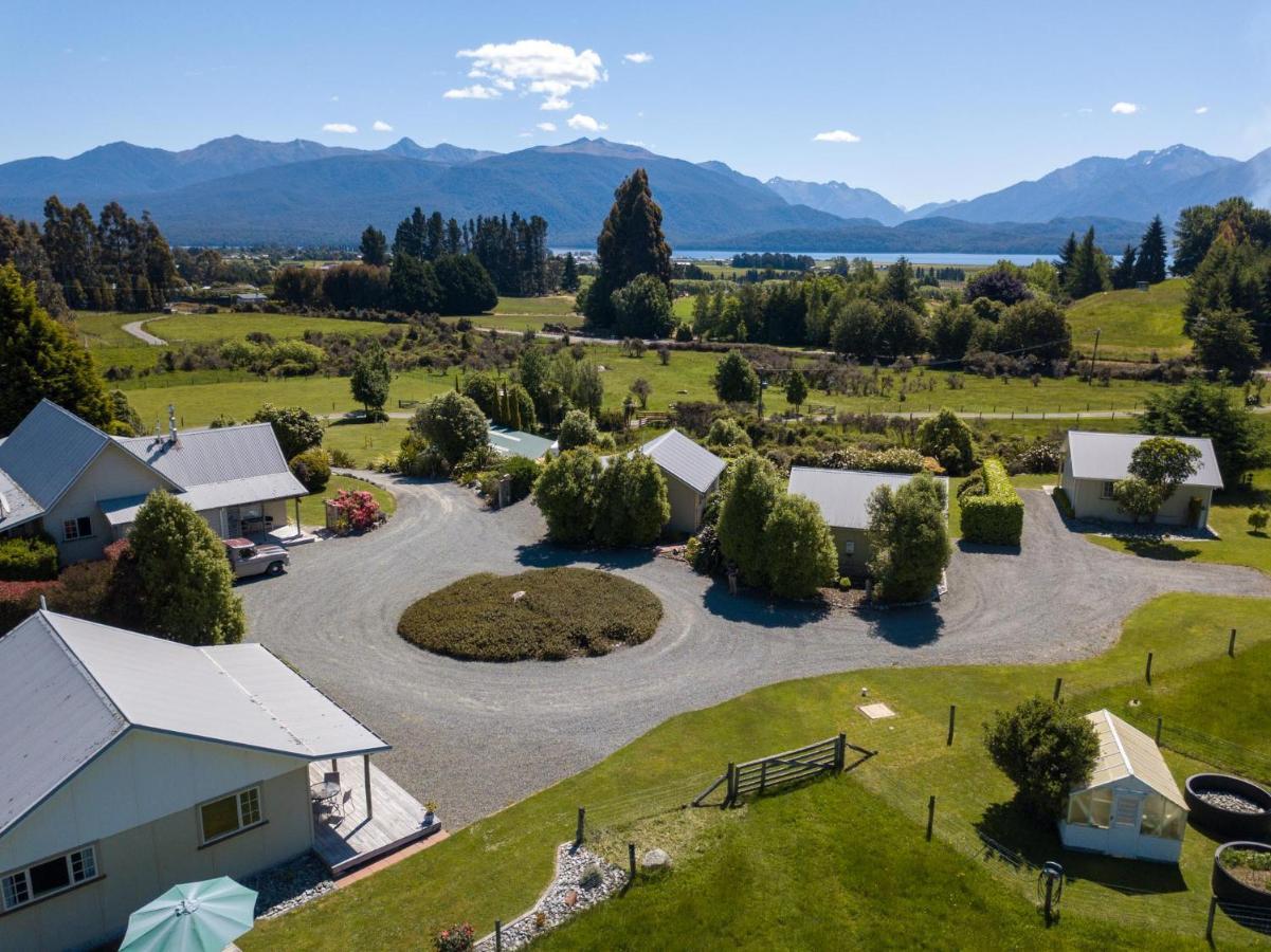 Blue Thistle Cottages Te Anau Dış mekan fotoğraf