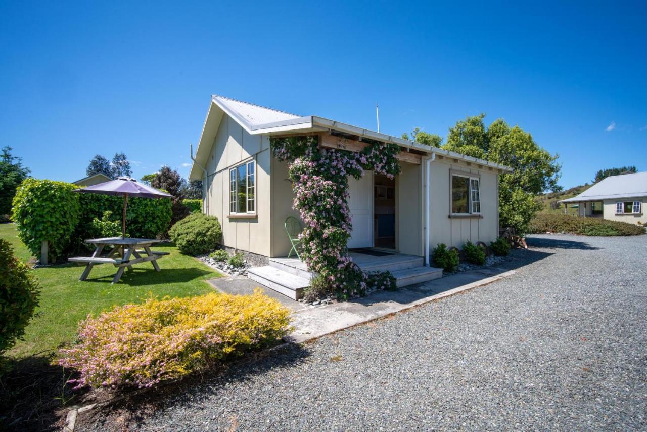 Blue Thistle Cottages Te Anau Dış mekan fotoğraf